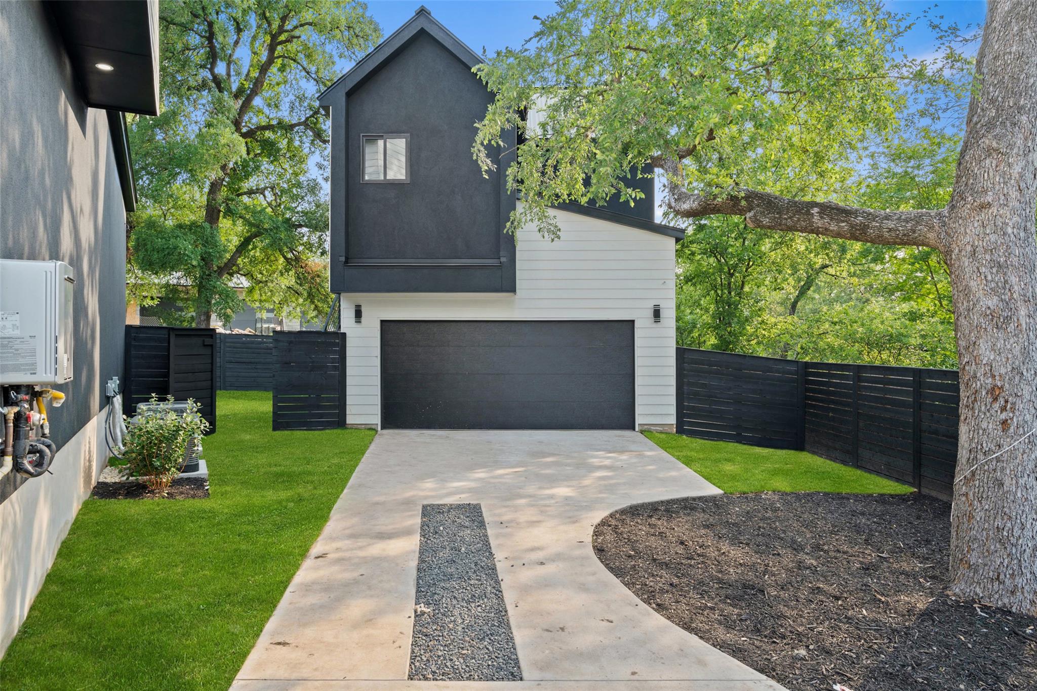 2303 Westworth CIR