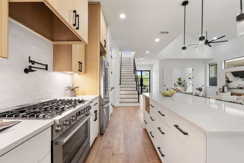 Tiny photo for 2303 Westworth CIR, Austin, TX 78704 (MLS # 6702283)