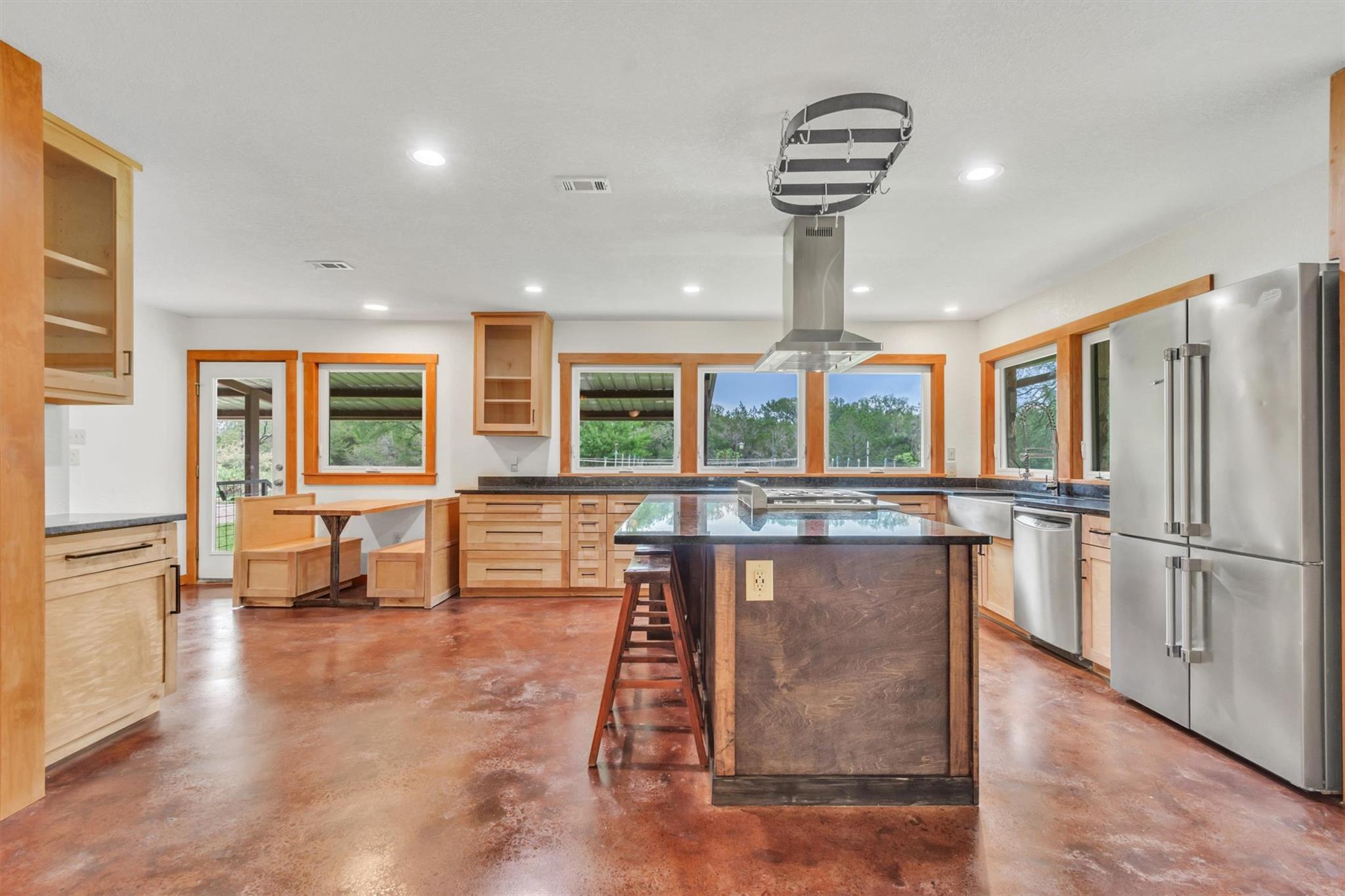 700 Billie Brooks LN