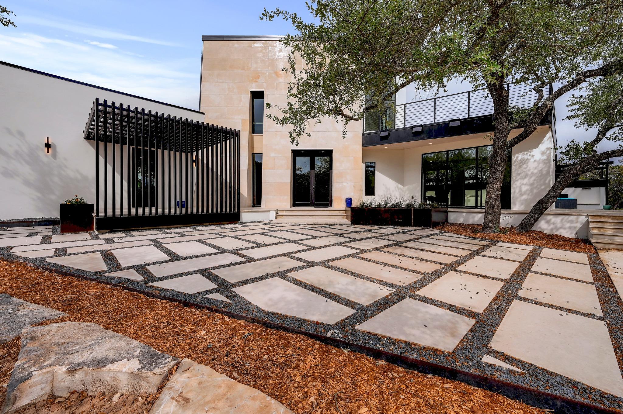 700 Rancho Grande DR