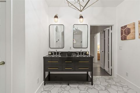 Tiny photo for 2106 Kenwood Ave, Austin, TX 78704 (MLS # 5351792)