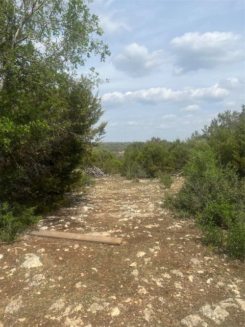 701 Grande ST B Driftwood TX 78619