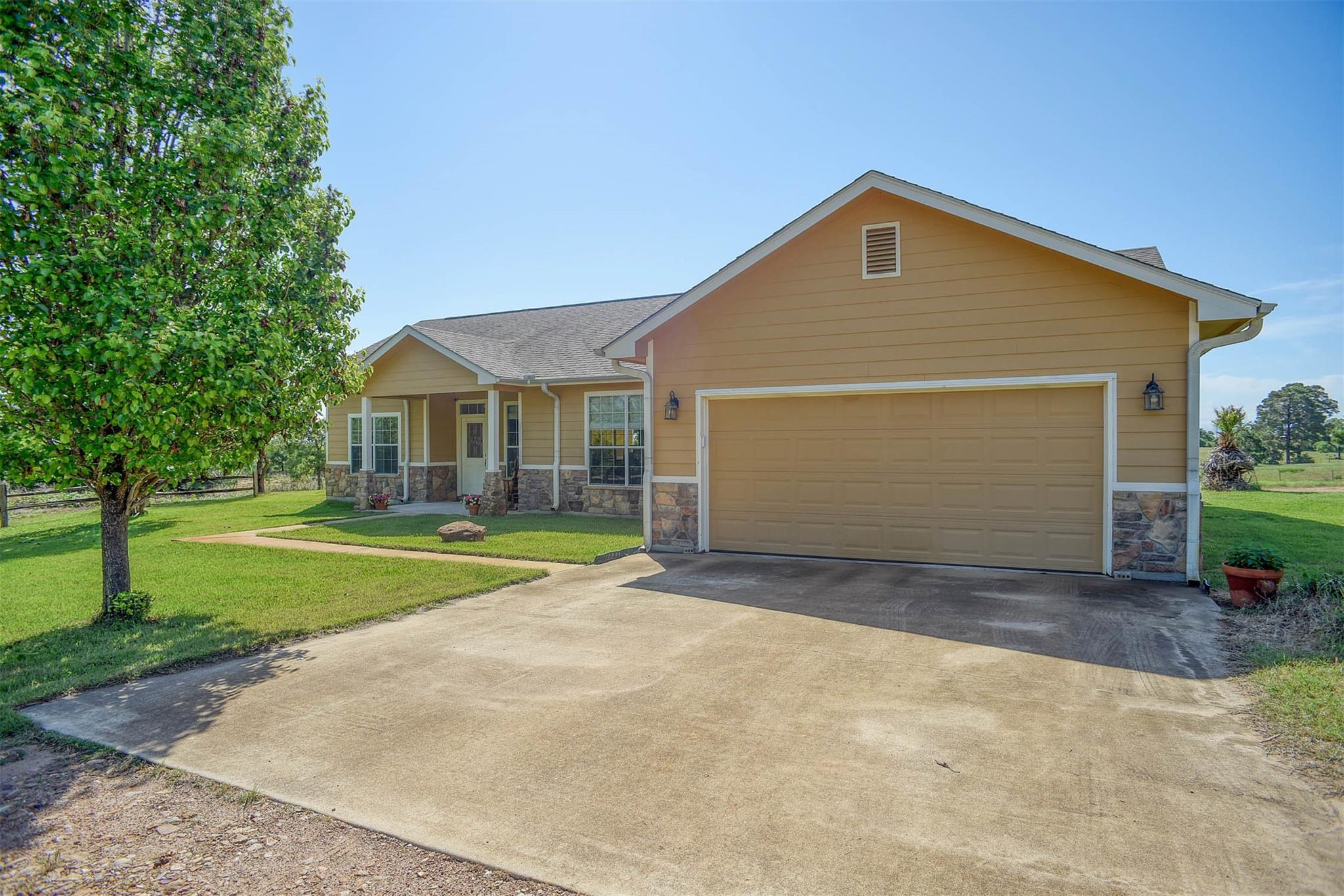 937 Highway 21 E