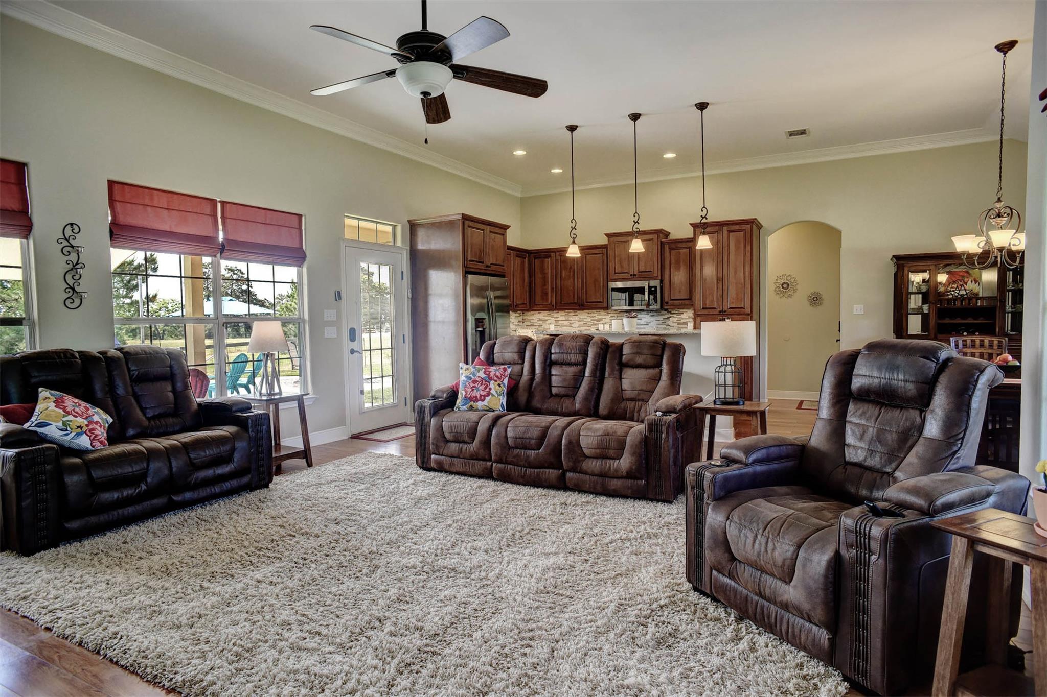 937 Highway 21 E