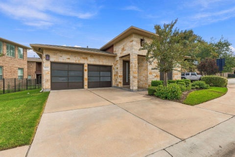 Photo of 1013 Sue Ann Rose DR, Austin, TX 78717 (MLS # 2130019)