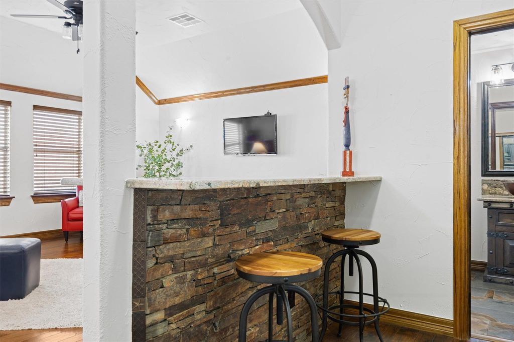 listing image 30
