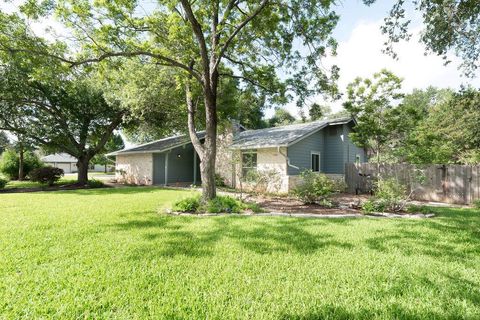 Tiny photo for 3801 Oak Creek DR, Austin, TX 78727 (MLS # 9129597)