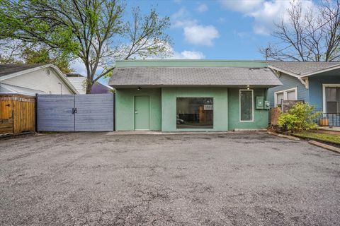2602 E Cesar Chavez ST Austin TX 78702