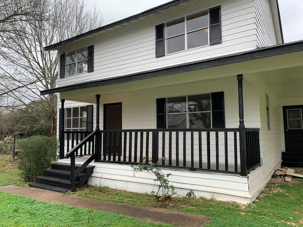 Photo of 516 San Saba ST, Lockhart, TX 78644 (MLS # 6954053)