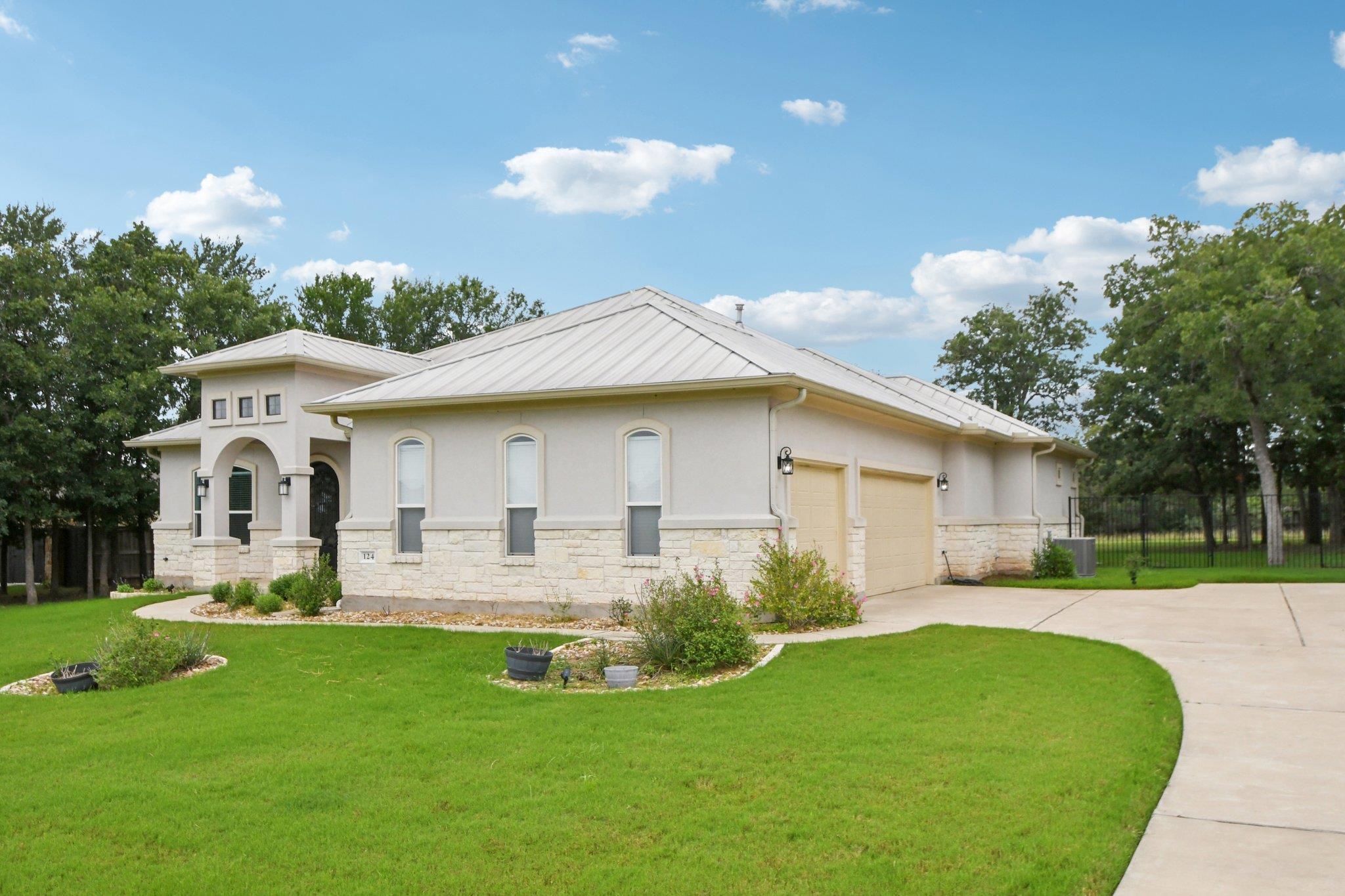 124 Abamillo DR