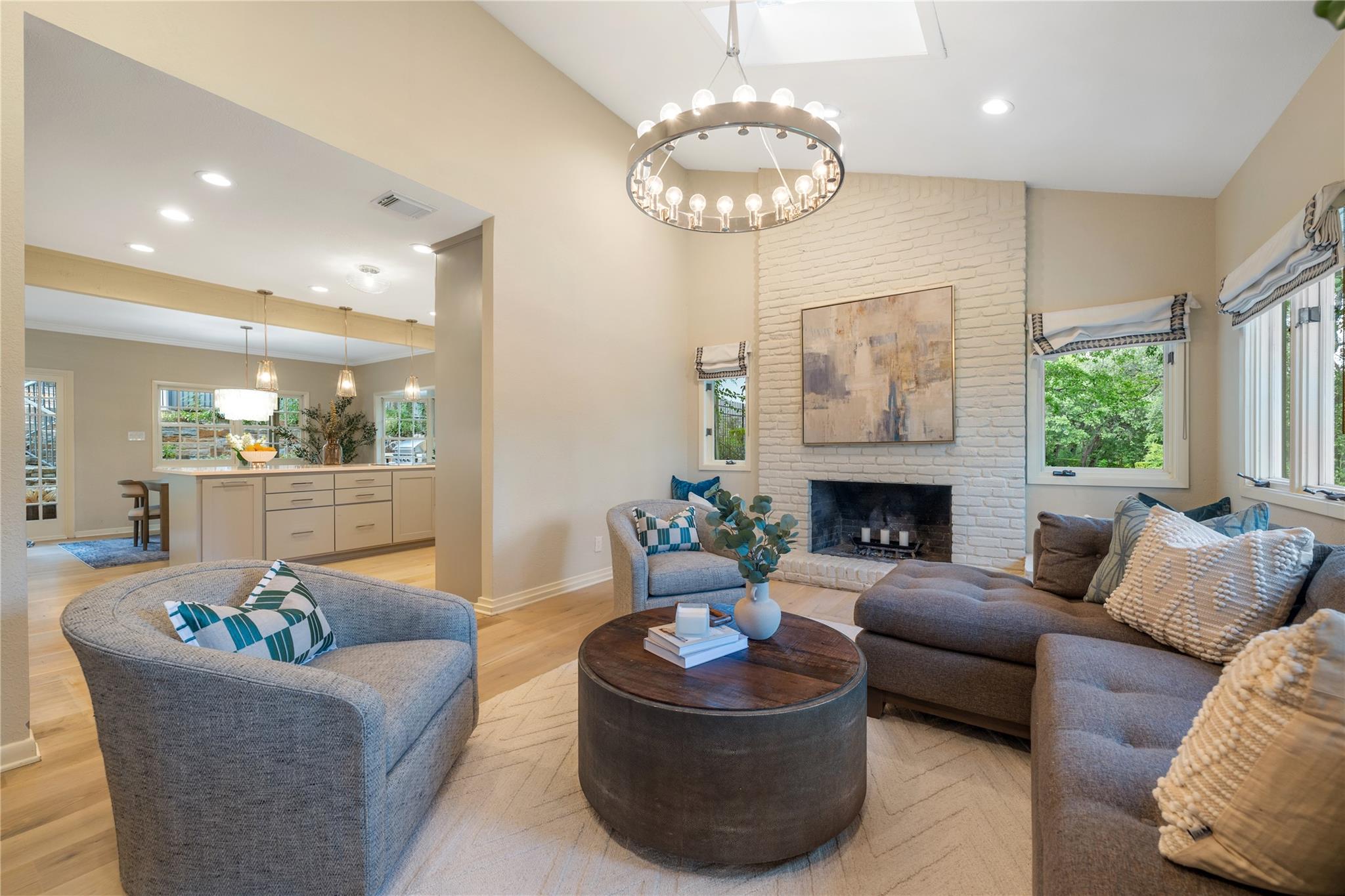 806 Rock Creek DR
