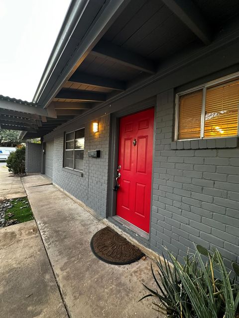 Photo of 2104 WORDSWORTH DR #B, Austin, TX 78704 (MLS # 4377919)