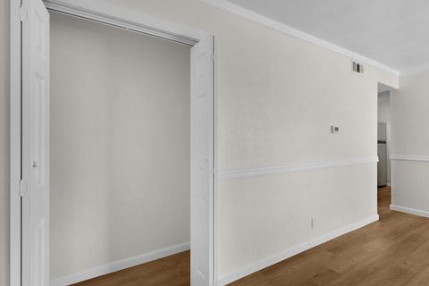 Tiny photo for 7801 Shoal Creek BLVD #240, Austin, TX 78757 (MLS # 2011842)