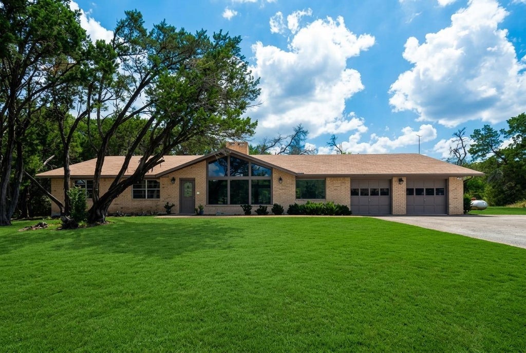 Photo of 121 Merrywood LN, San Marcos, TX 78666 (MLS # 6586855)