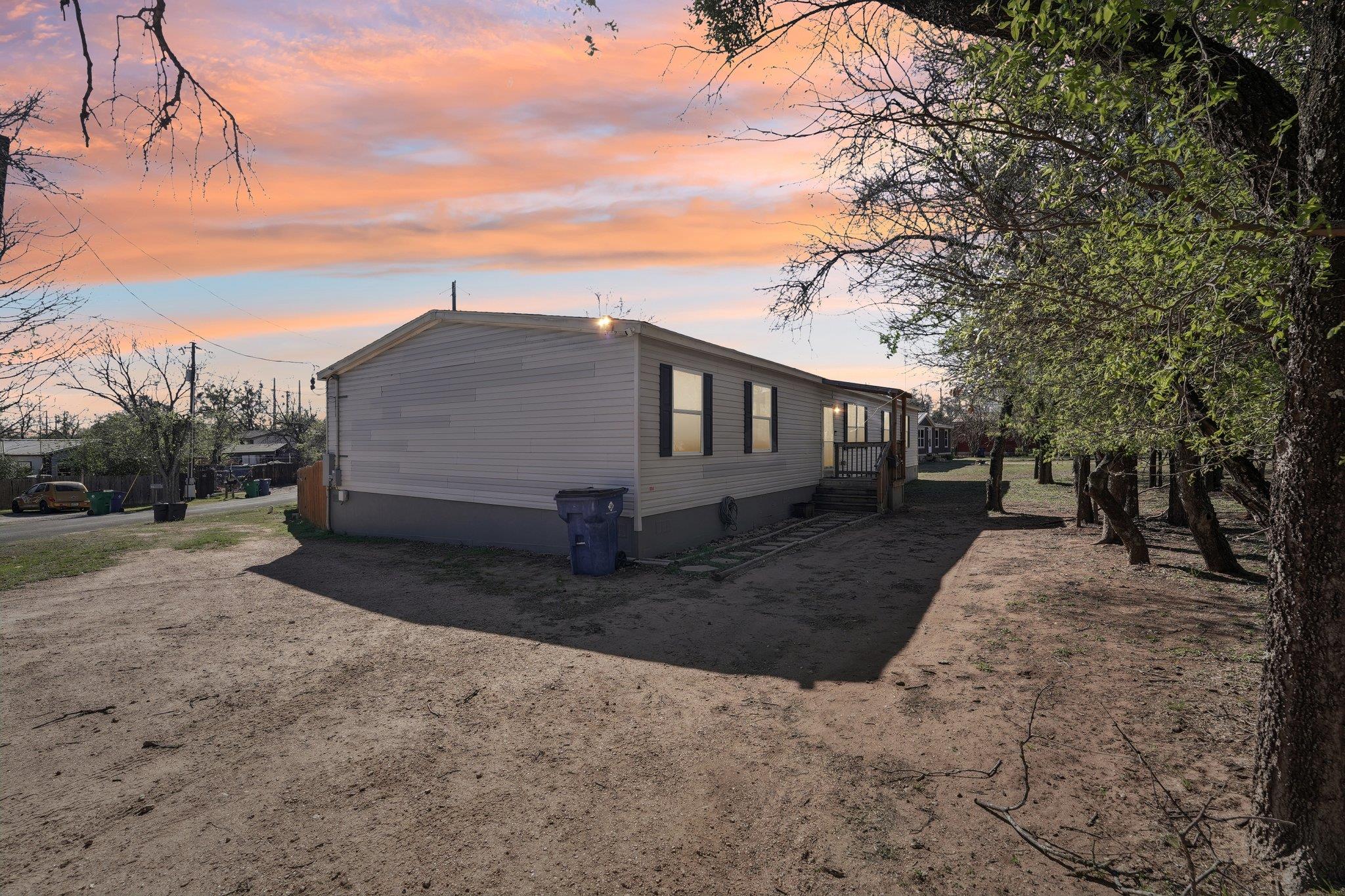 837 Southwood DR
