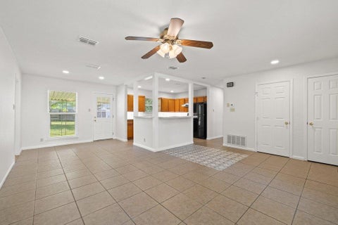 Tiny photo for 2409 Glen Springs WAY, Austin, TX 78741 (MLS # 2992065)