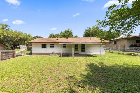 Tiny photo for 2409 Glen Springs WAY, Austin, TX 78741 (MLS # 2992065)
