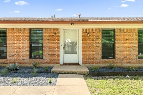 Tiny photo for 2409 Glen Springs WAY, Austin, TX 78741 (MLS # 2992065)