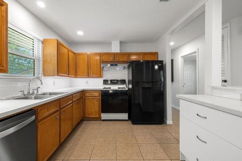 Tiny photo for 2409 Glen Springs WAY, Austin, TX 78741 (MLS # 2992065)