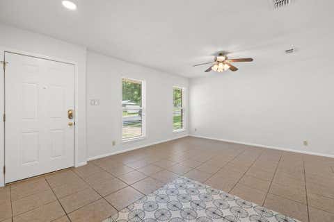 Tiny photo for 2409 Glen Springs WAY, Austin, TX 78741 (MLS # 2992065)