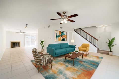 Photo of 1817 Coronado Hills DR, Austin, TX 78752 (MLS # 4402004)