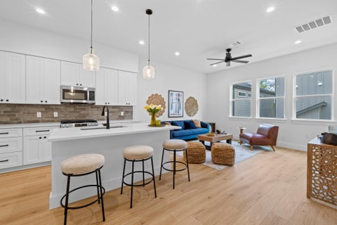 Tiny photo for 911 Calle Limon #2, Austin, TX 78702 (MLS # 5416282)