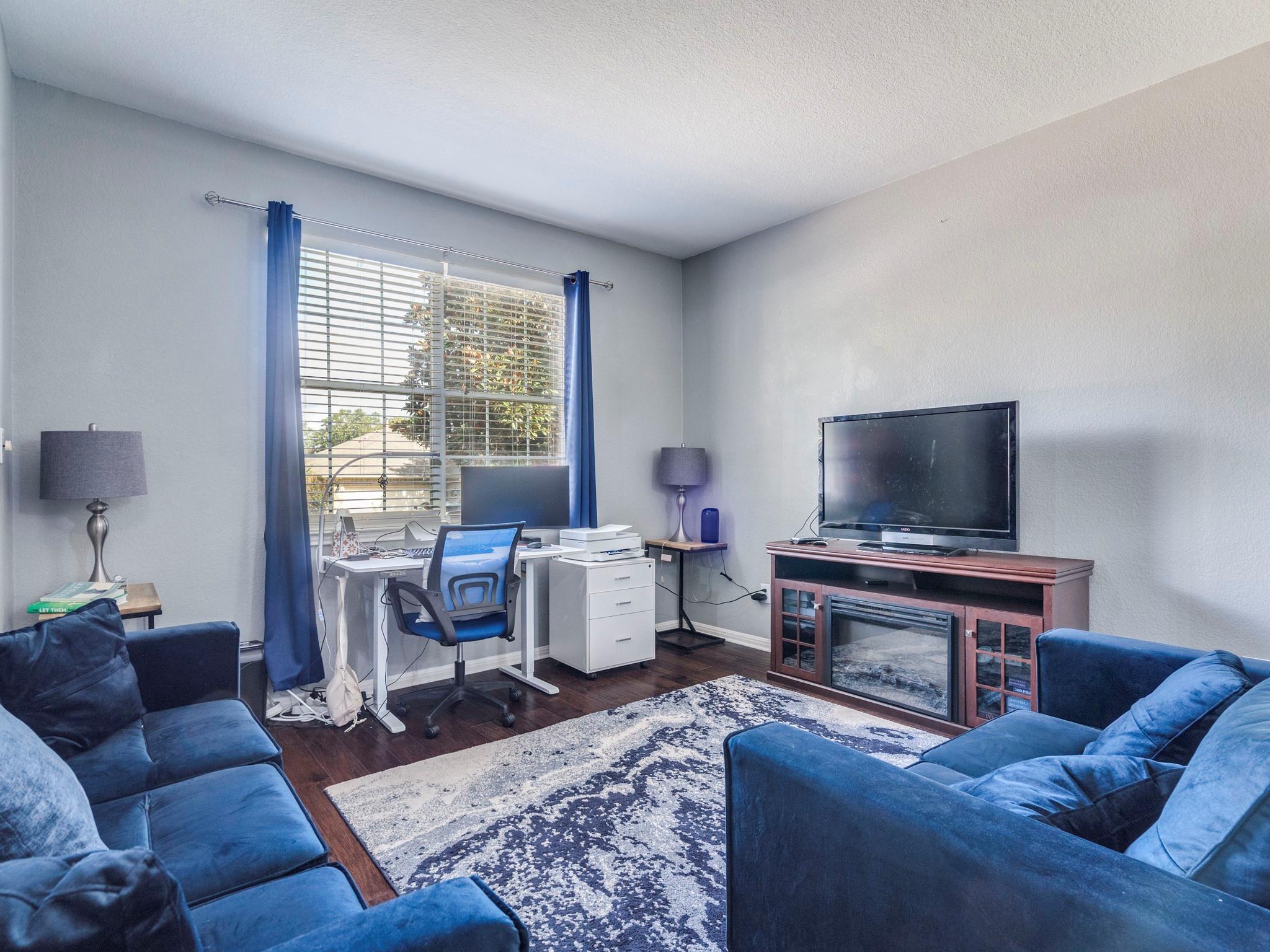 165 Oxford DR