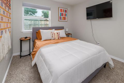 Tiny photo for 1651 Chippeway LN, Austin, TX 78745 (MLS # 6541007)