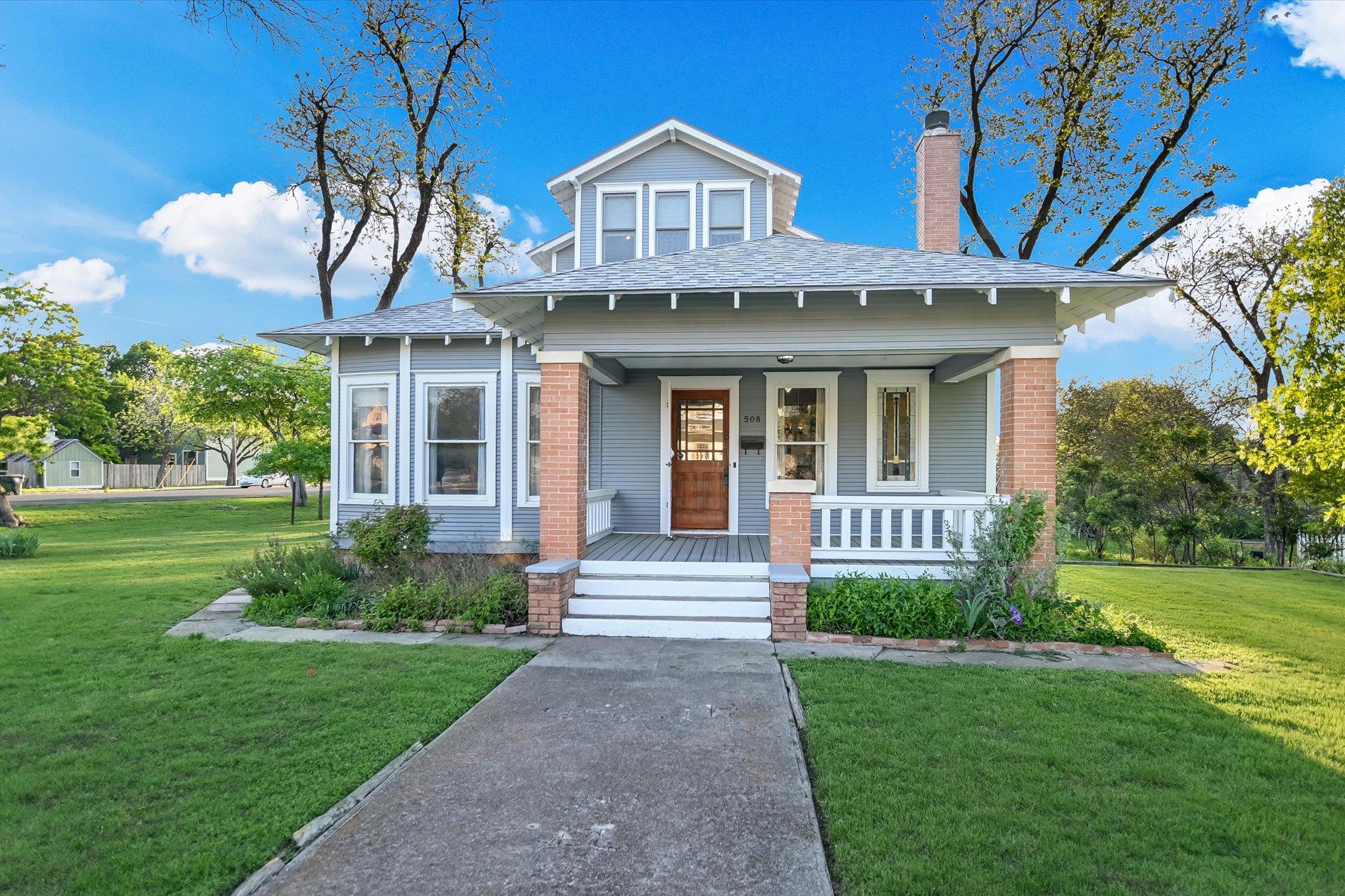 508 S Walnut ST
