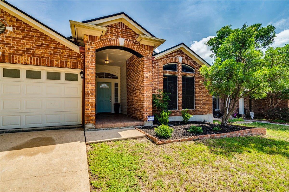 2912 Lynnbrook DR
