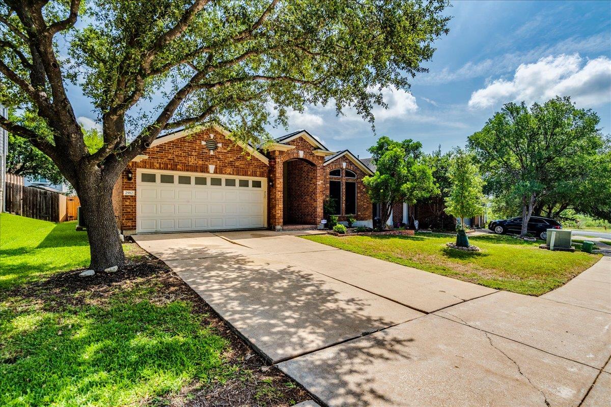 2912 Lynnbrook DR