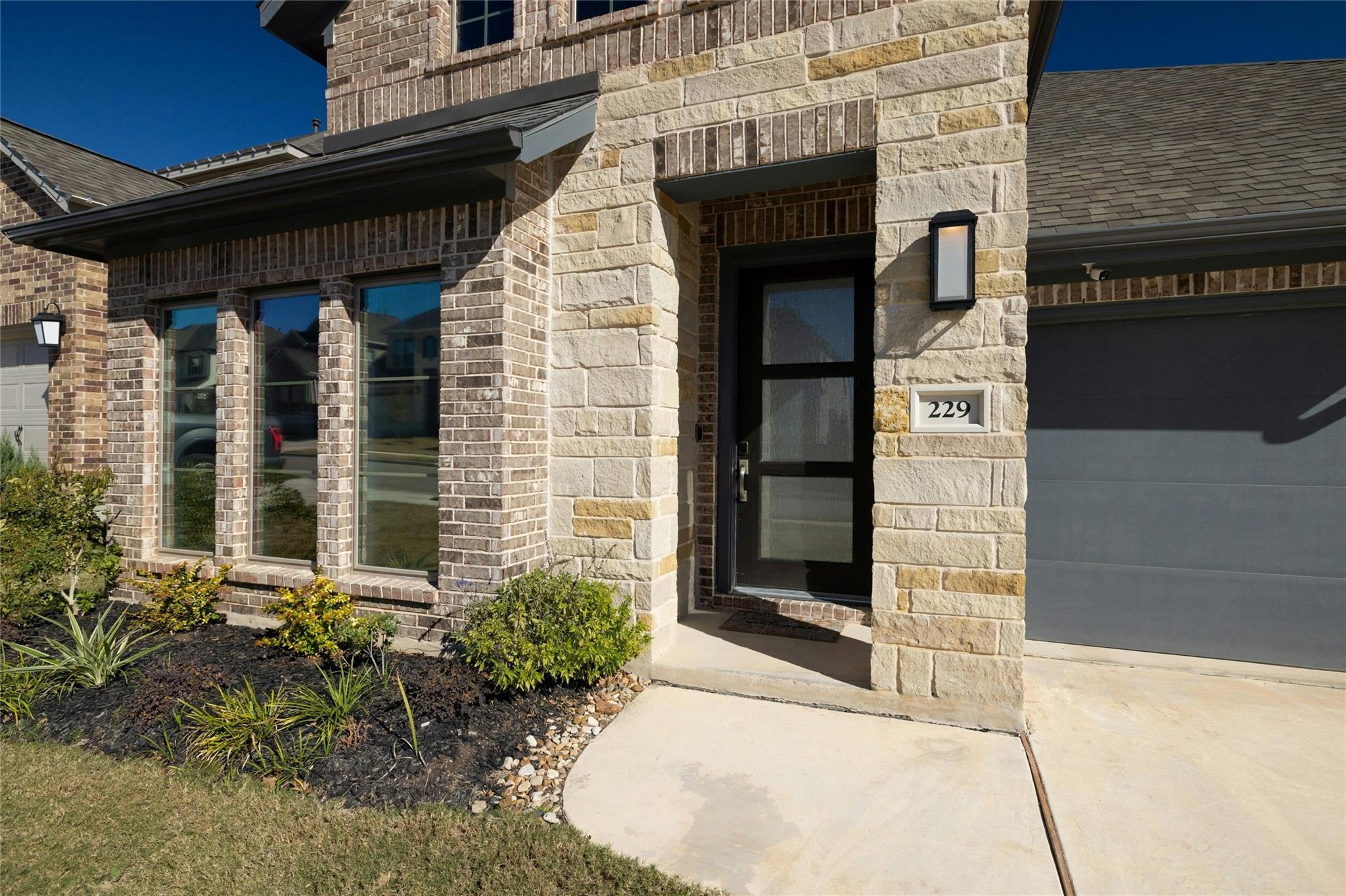 229 Ashmore LN
