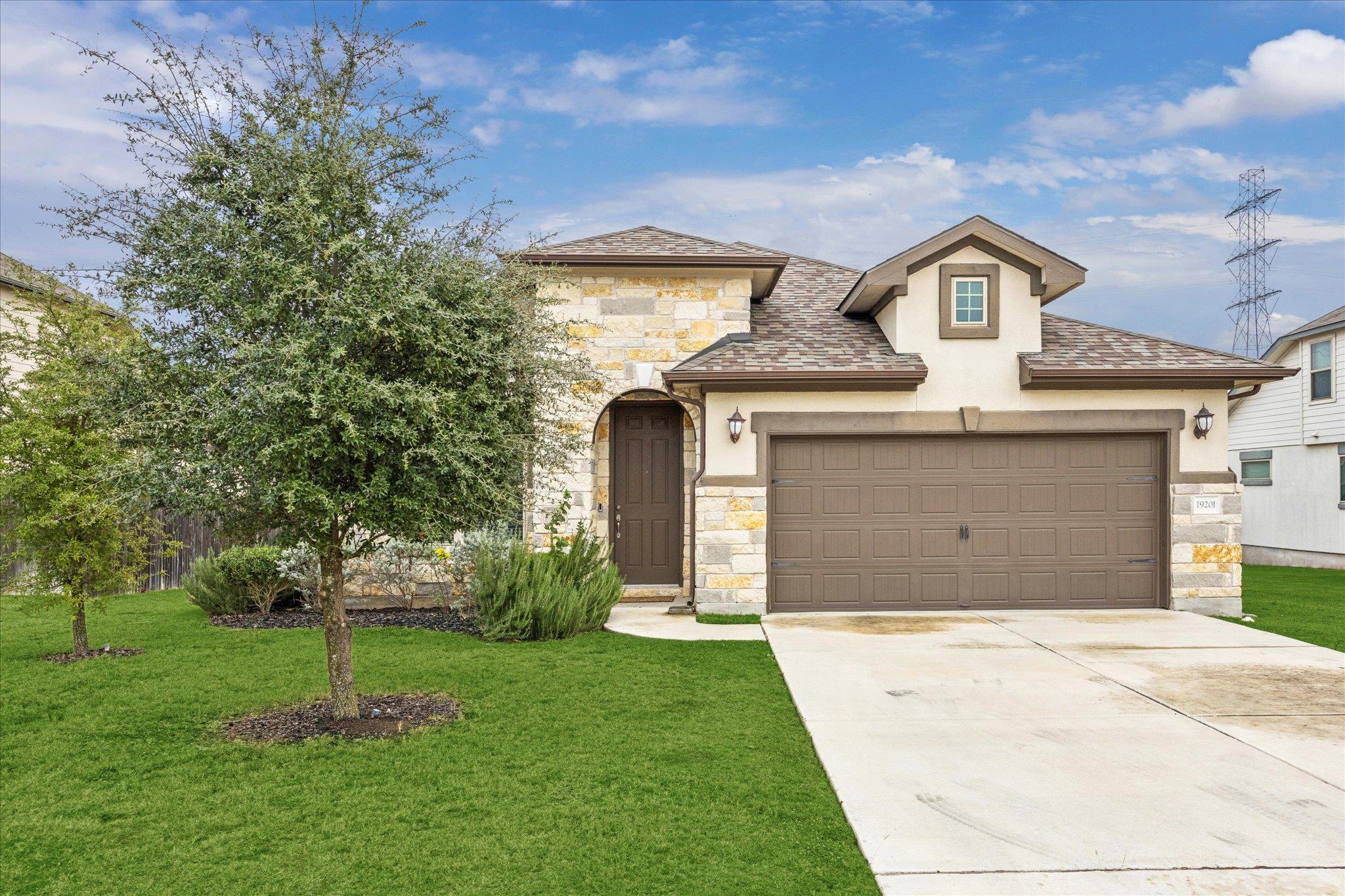 19201 Quebrada DR