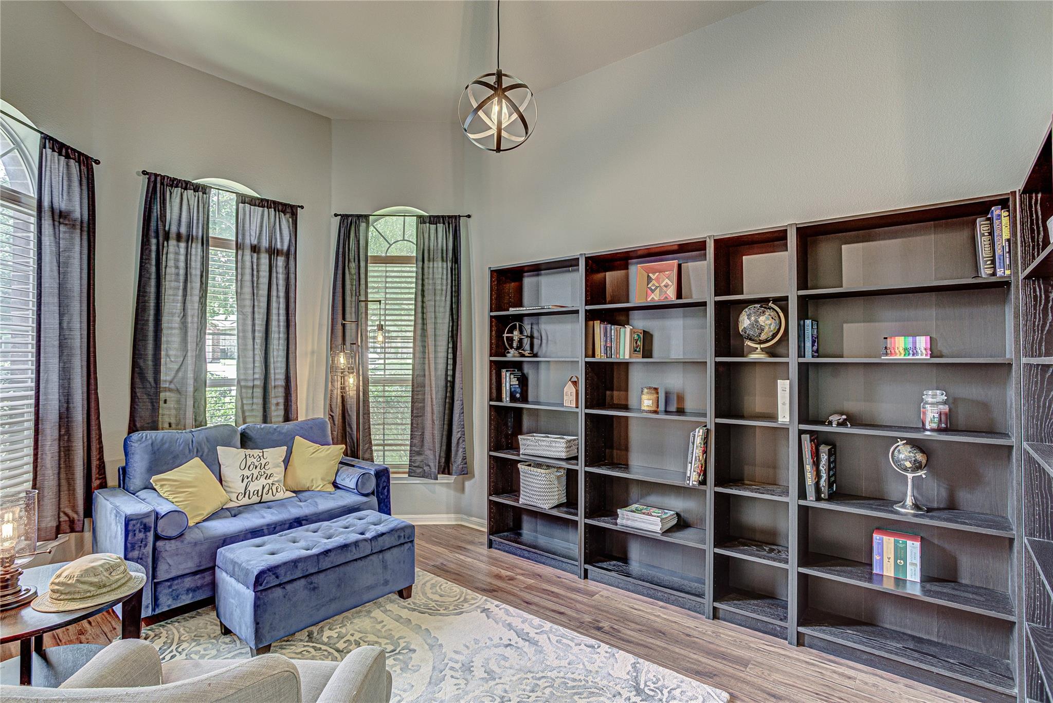 2712 Kickapoo Cavern DR