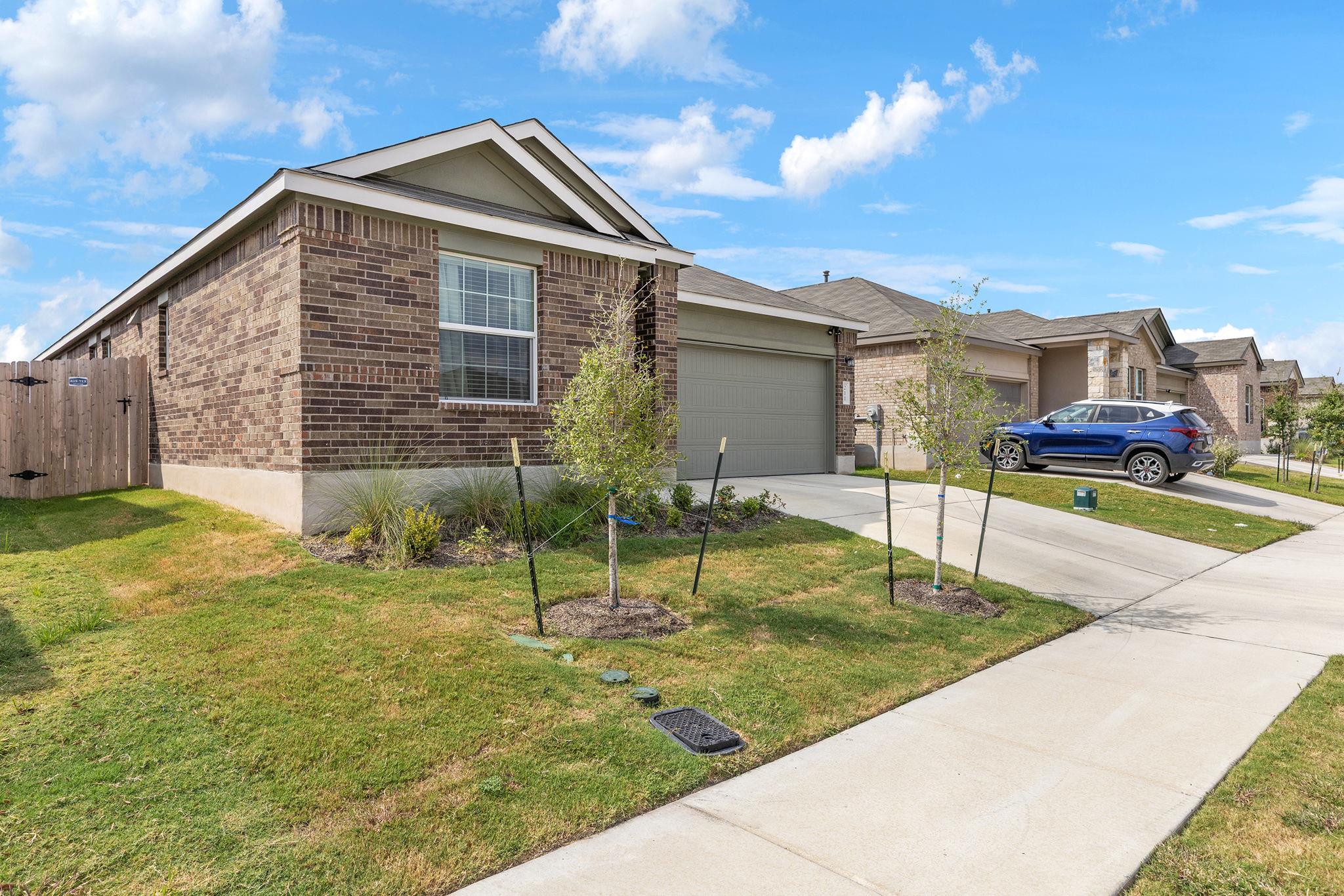 211 Camargue DR