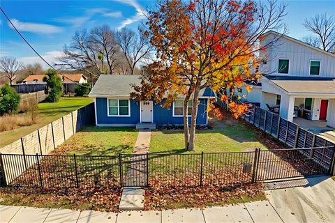 Photo of 6915 Providence Ave, Austin, TX 78752 (MLS # 3244643)