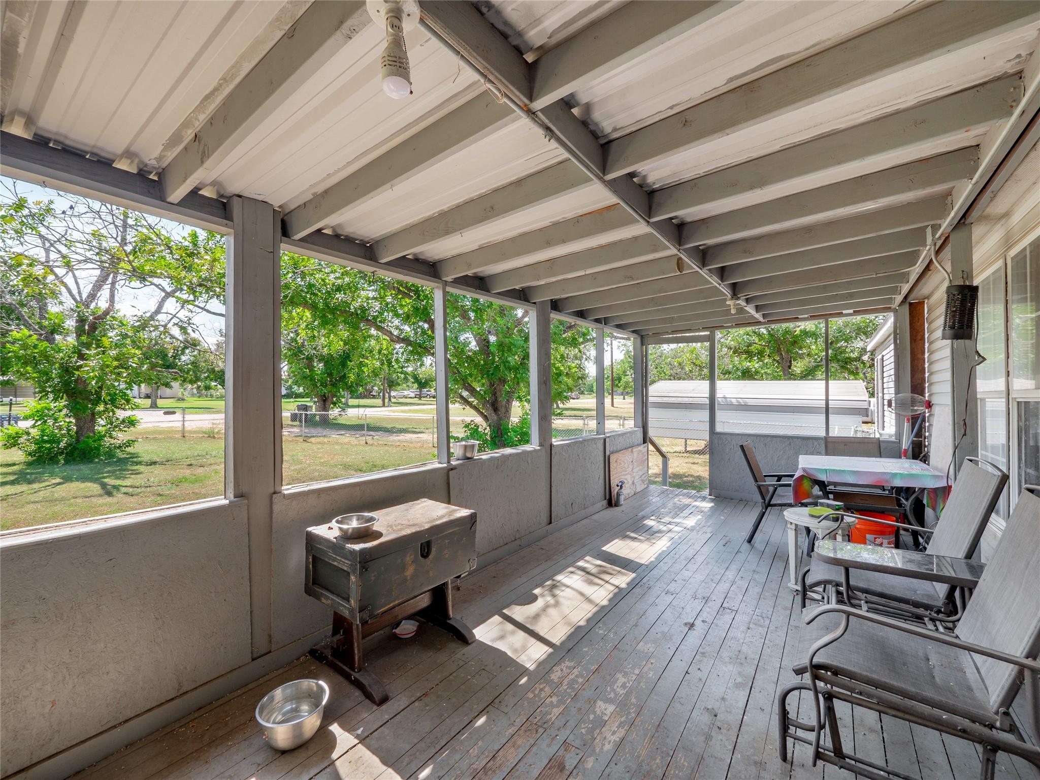 111 Pecan Orchard LN
