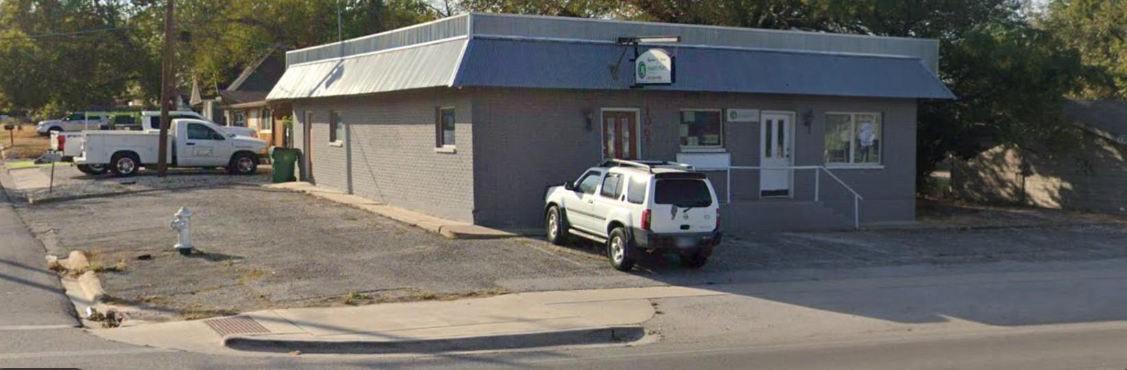 1001 N Main ST N