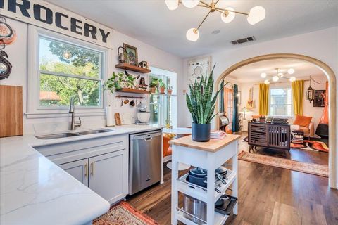 Tiny photo for 5711 Avenue G, Austin, TX 78752 (MLS # 3380806)