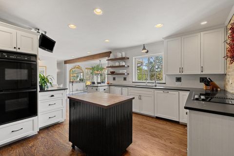 Tiny photo for 2103 Doral DR, Austin, TX 78746 (MLS # 2407129)