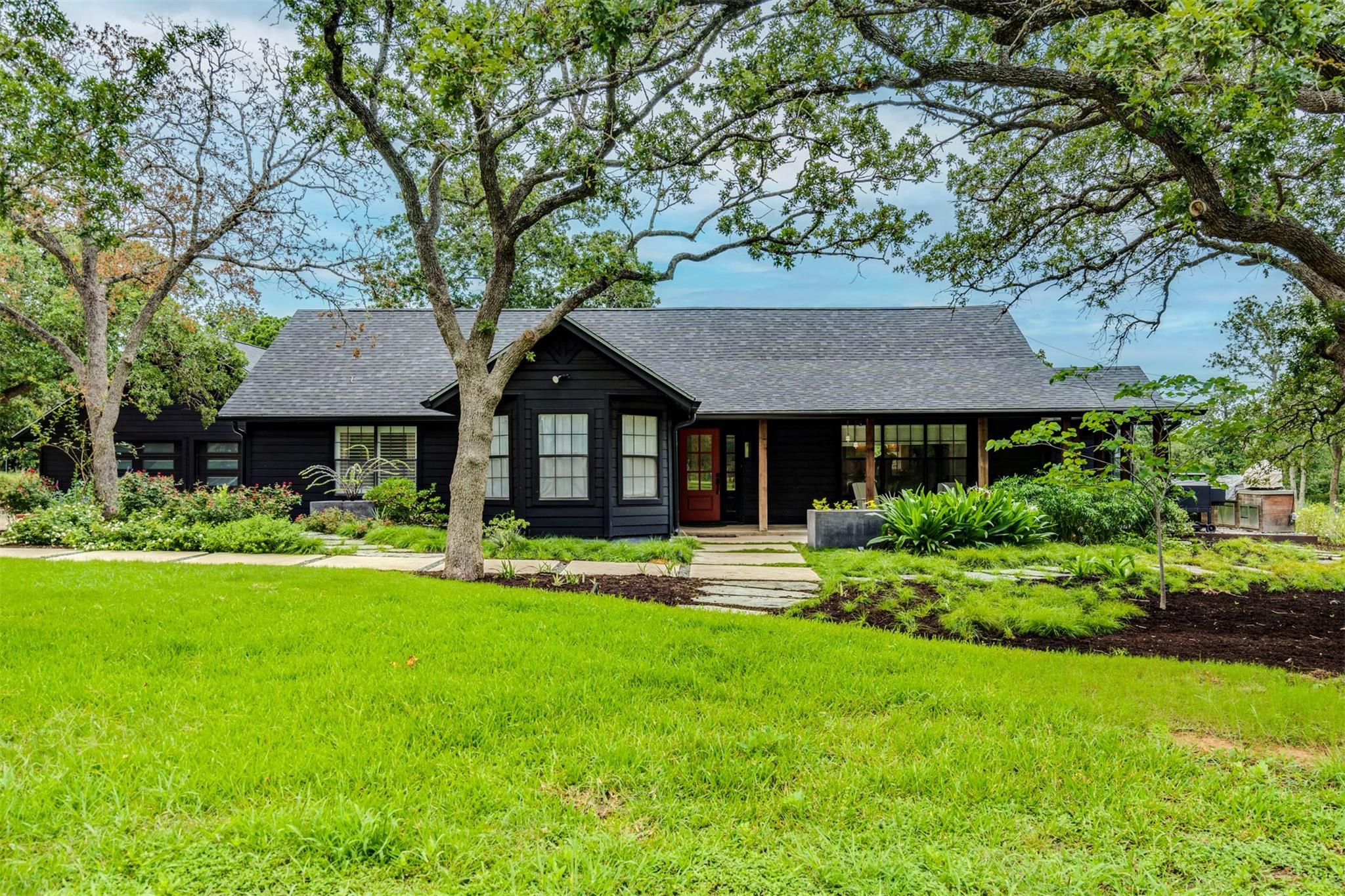 160 Shady Oaks DR