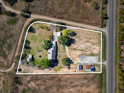 A home in Luling