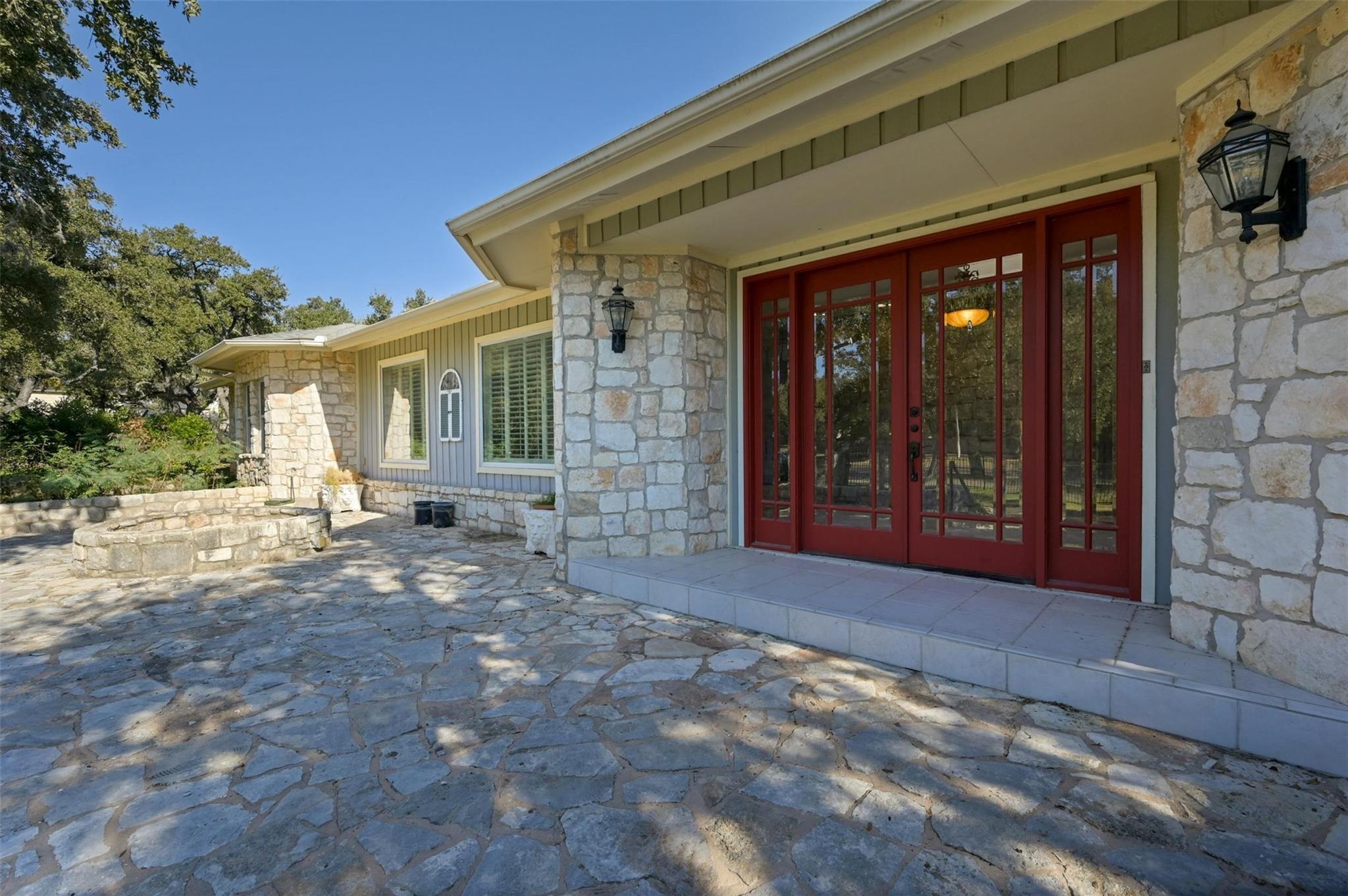 11406 Boulder LN