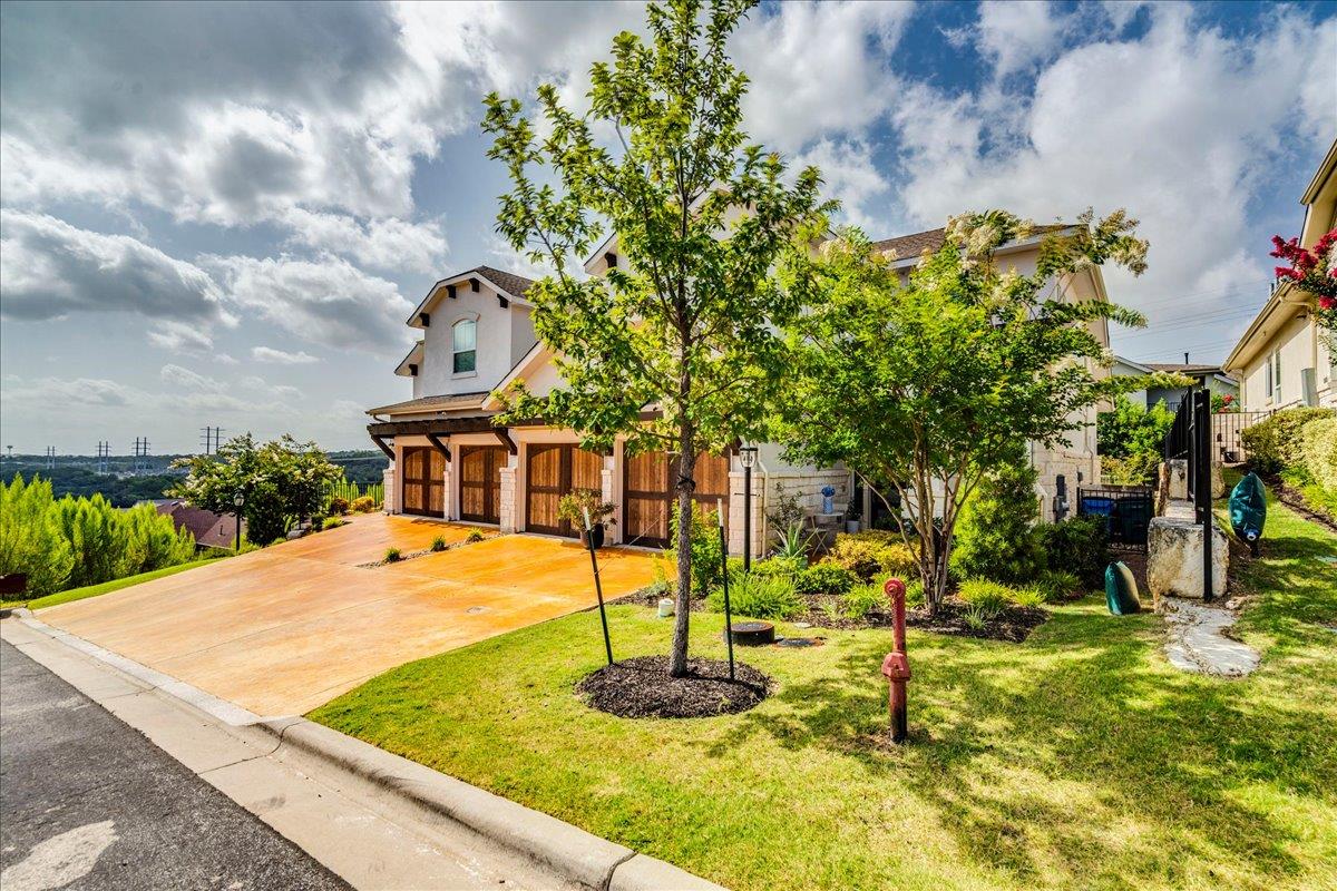 306 Olivia DR 125