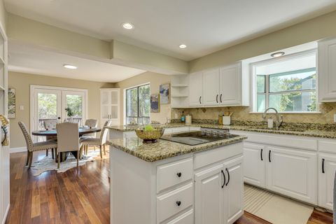 Tiny photo for 409 Palos Verdes DR, Lakeway, TX 78734 (MLS # 1371976)