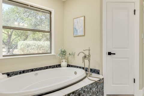 Tiny photo for 409 Palos Verdes DR, Lakeway, TX 78734 (MLS # 1371976)