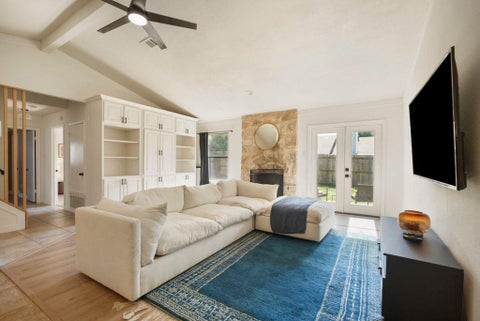 Photo of 9833 Briar Ridge DR, Austin, TX 78748 (MLS # 6852940)