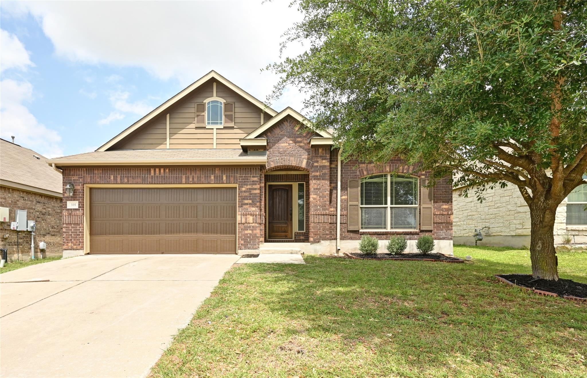 335 Travertine TRL