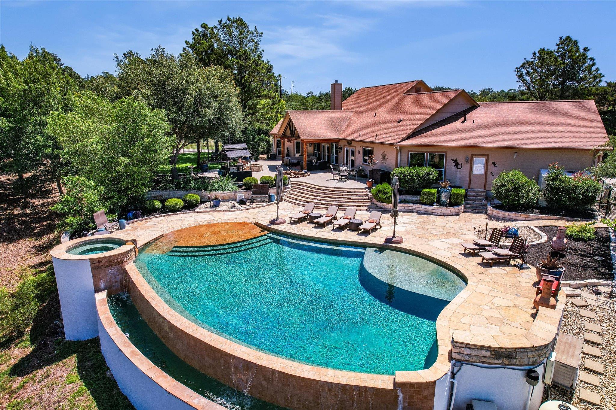 102 Osprey CIR