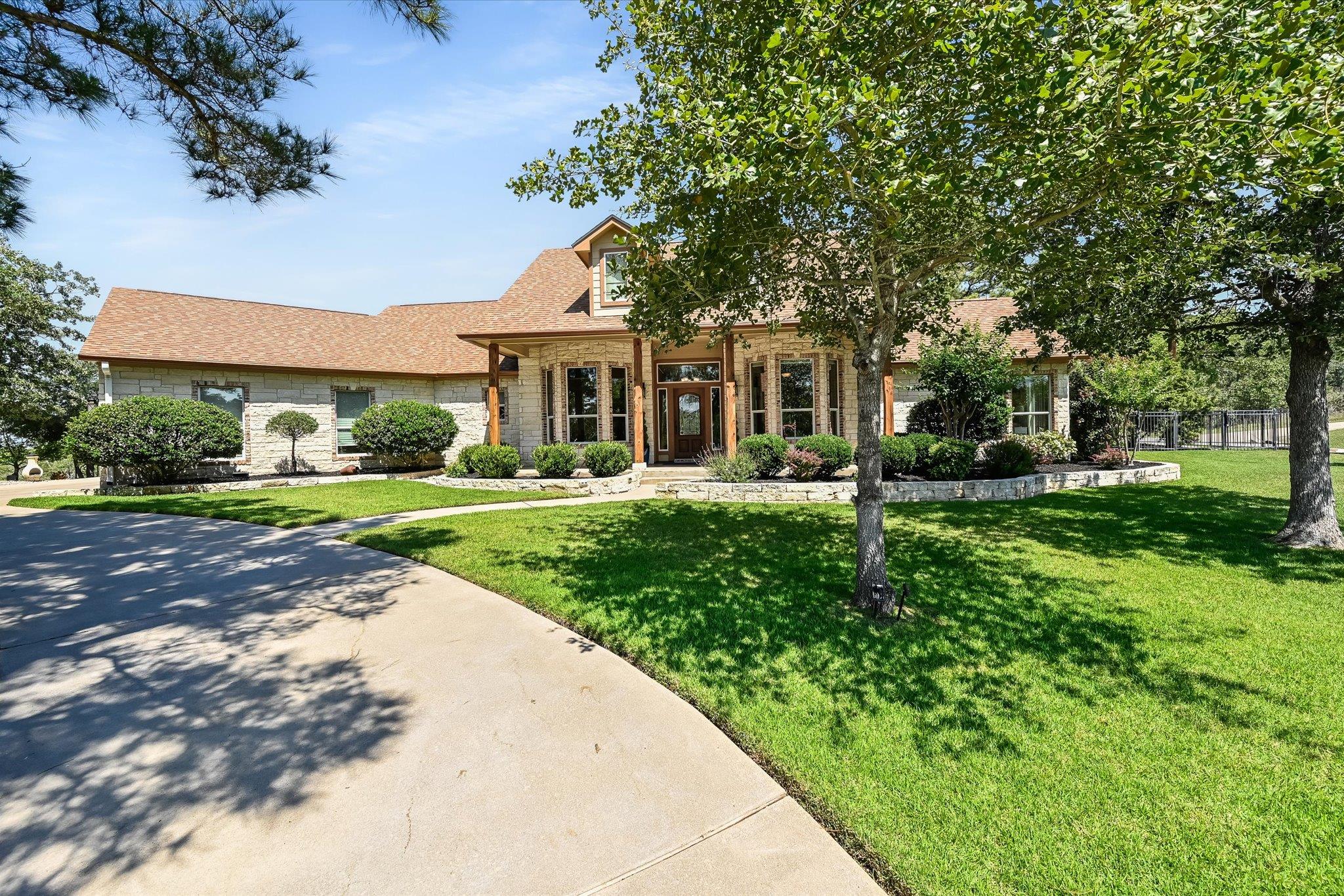 102 Osprey CIR